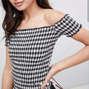 Hollister Off The Shoulder Top, Black and White, Small